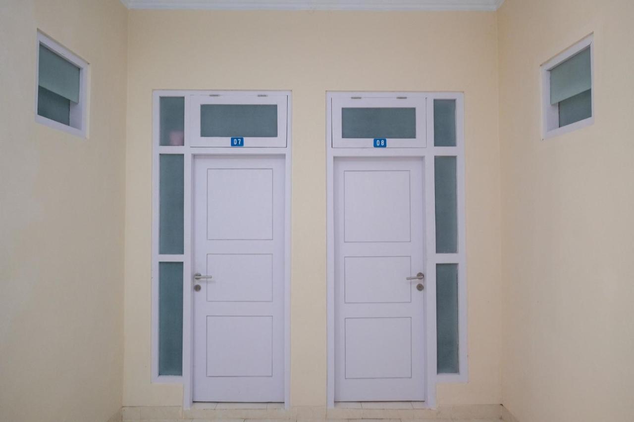 Reddoorz Syariah Near Universitas Mercu Buana Kampus 2 Yogyakarta Kejayan Экстерьер фото