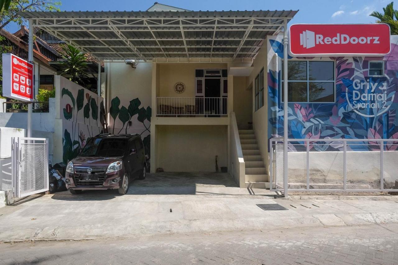 Reddoorz Syariah Near Universitas Mercu Buana Kampus 2 Yogyakarta Kejayan Экстерьер фото